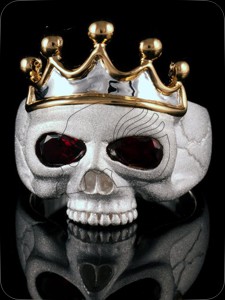 Skull Ring "Queen" (925er Silber/Granat)
