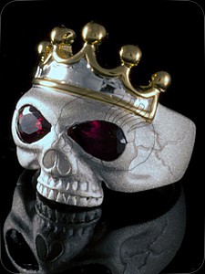 Skull Ring "Queen" (925er Silber/Granat)